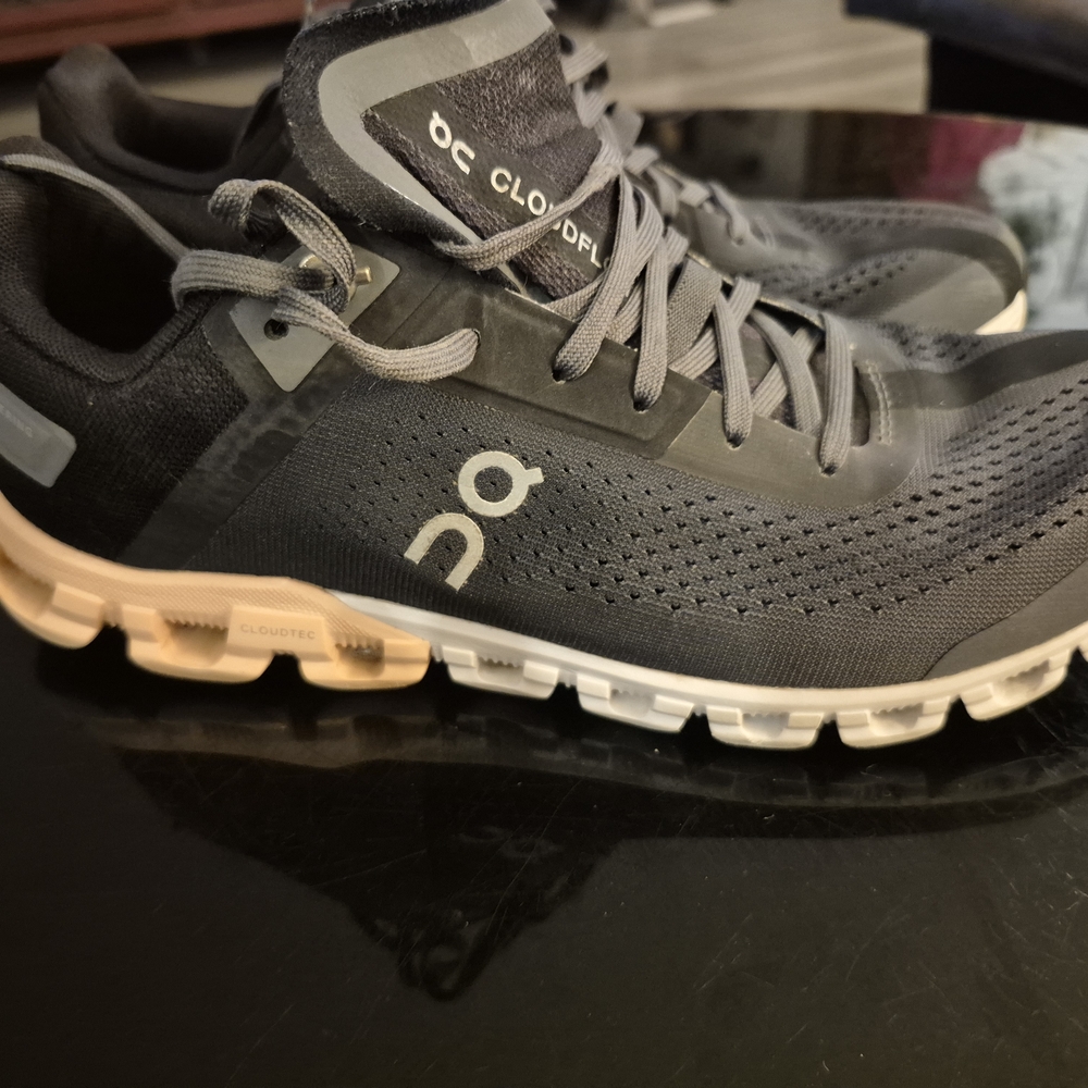 On Running Black and Gray Athletic Shoes